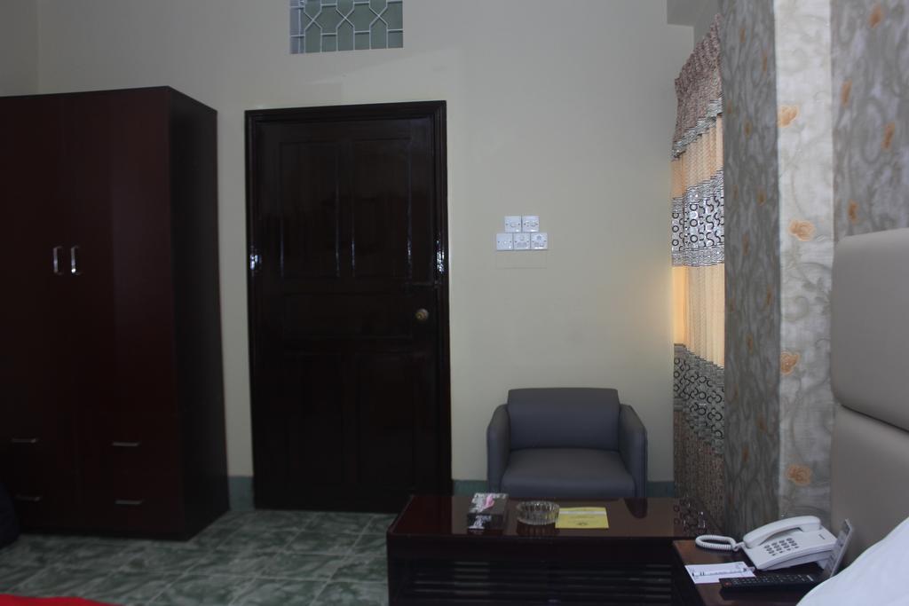 Golden Inn Chattagram Ltd Chittagong Esterno foto